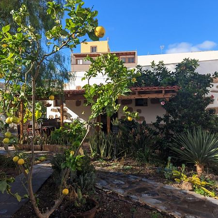 Casa Roberta Apartment Arona  Exterior photo